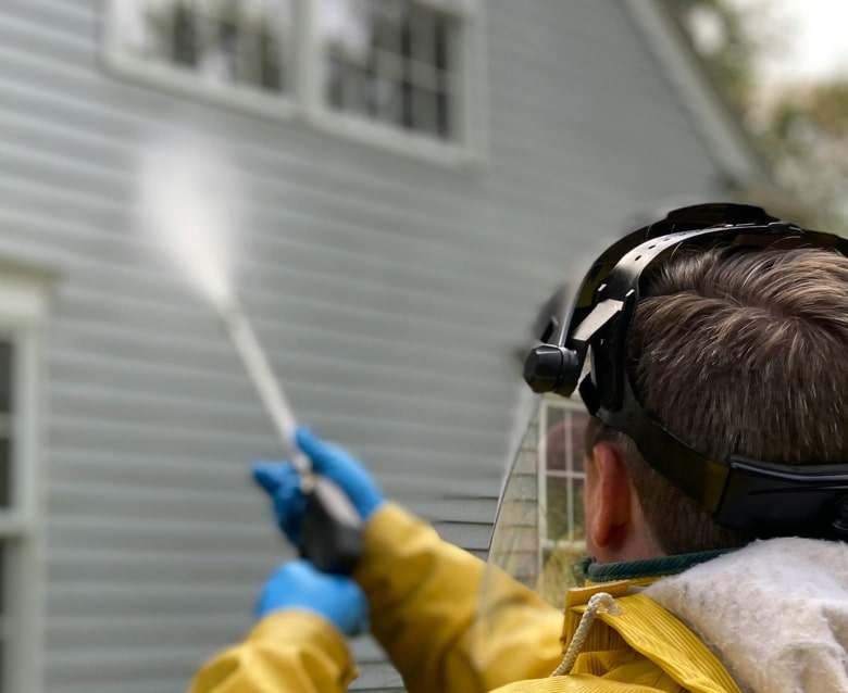 power-spraying-siding